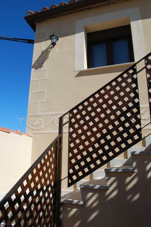 Apartamentos Rurales El Trillo Мальпартида-де-Пласенсия Экстерьер фото